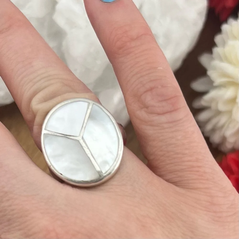 Vintage Chunky Mother of Pearl Inlay Ring Size 6 Sterling Silver Southwestern - Picture 7 of 13